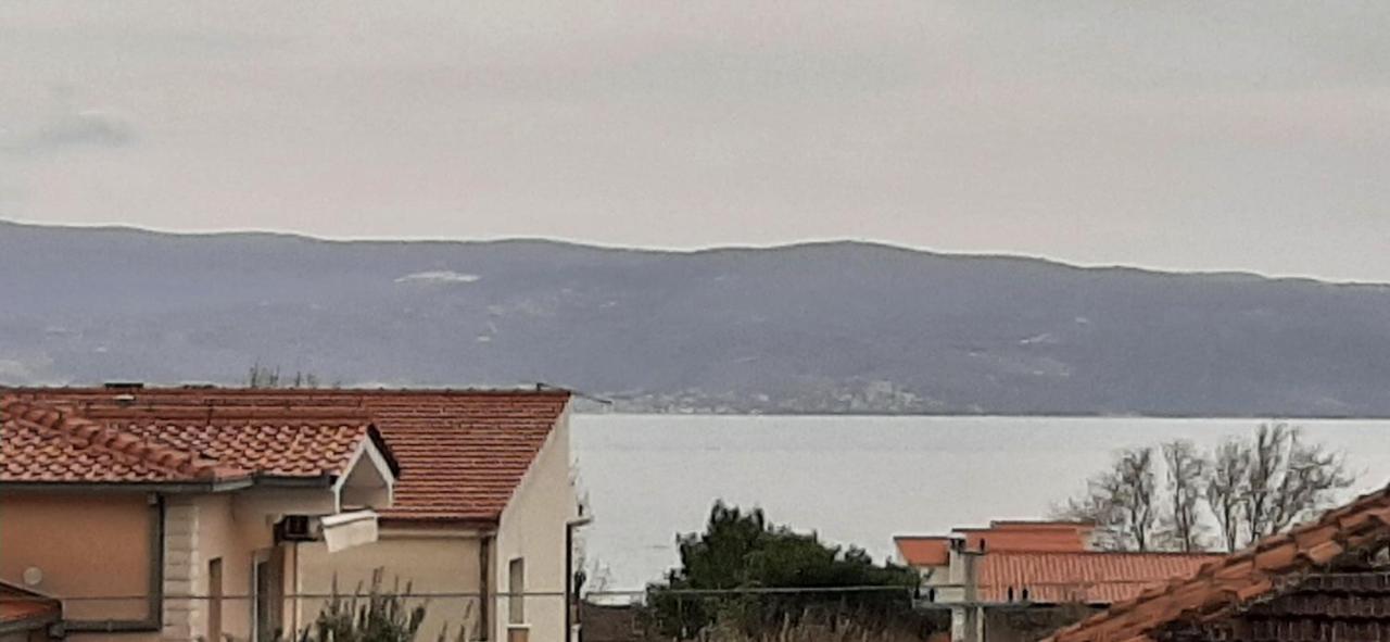 Apartment Biskupovic Dugi Rat Buitenkant foto
