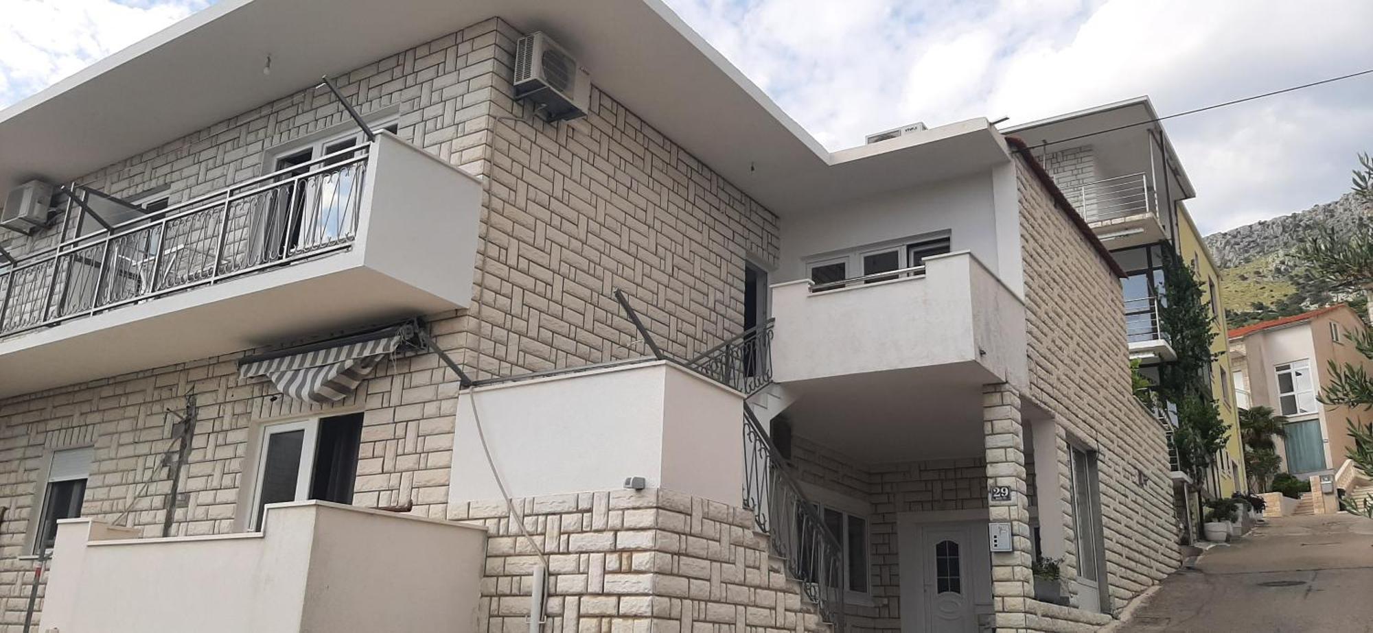 Apartment Biskupovic Dugi Rat Buitenkant foto